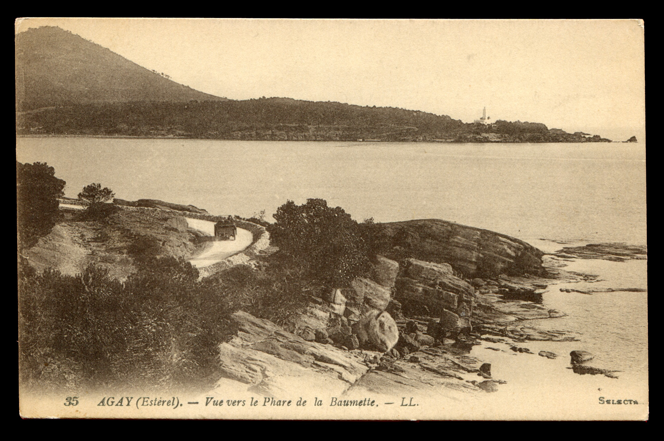 1900 Arrive Agay vue phare